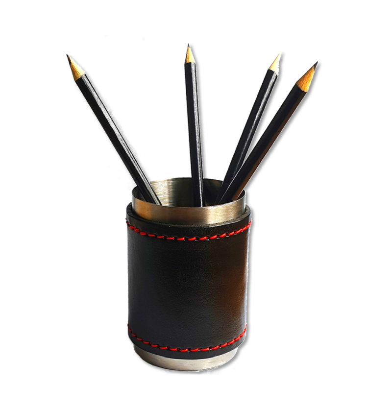 JUDGE - dizajnový pohárik na ceruzky a perá - nerezová oceľ a čierna koža 